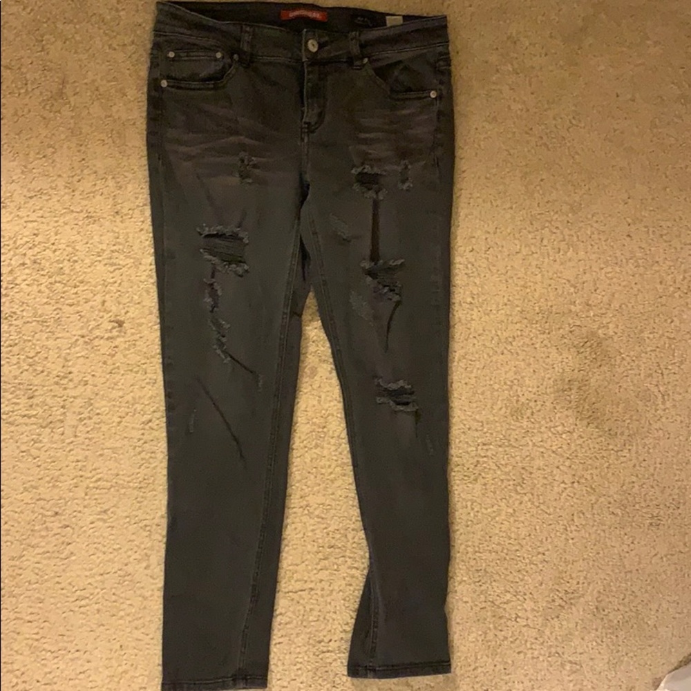 Union bay black Midrise Vintage Leg Jean!